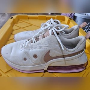 Nike Air Max 2020. Size 9.5 (C)